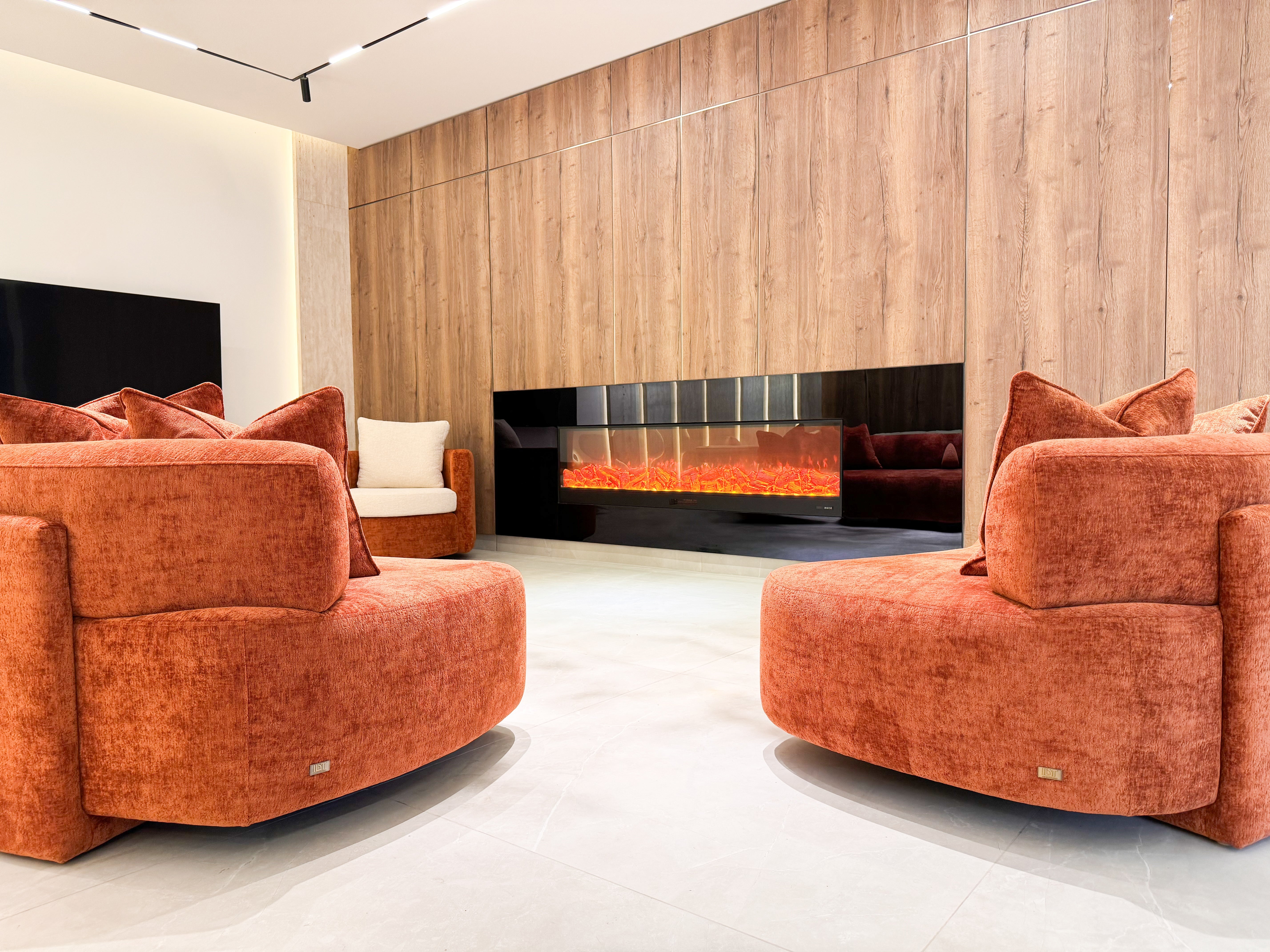 Smart Furniture for Modern Living: UAE’s 2025 Innovation Trend