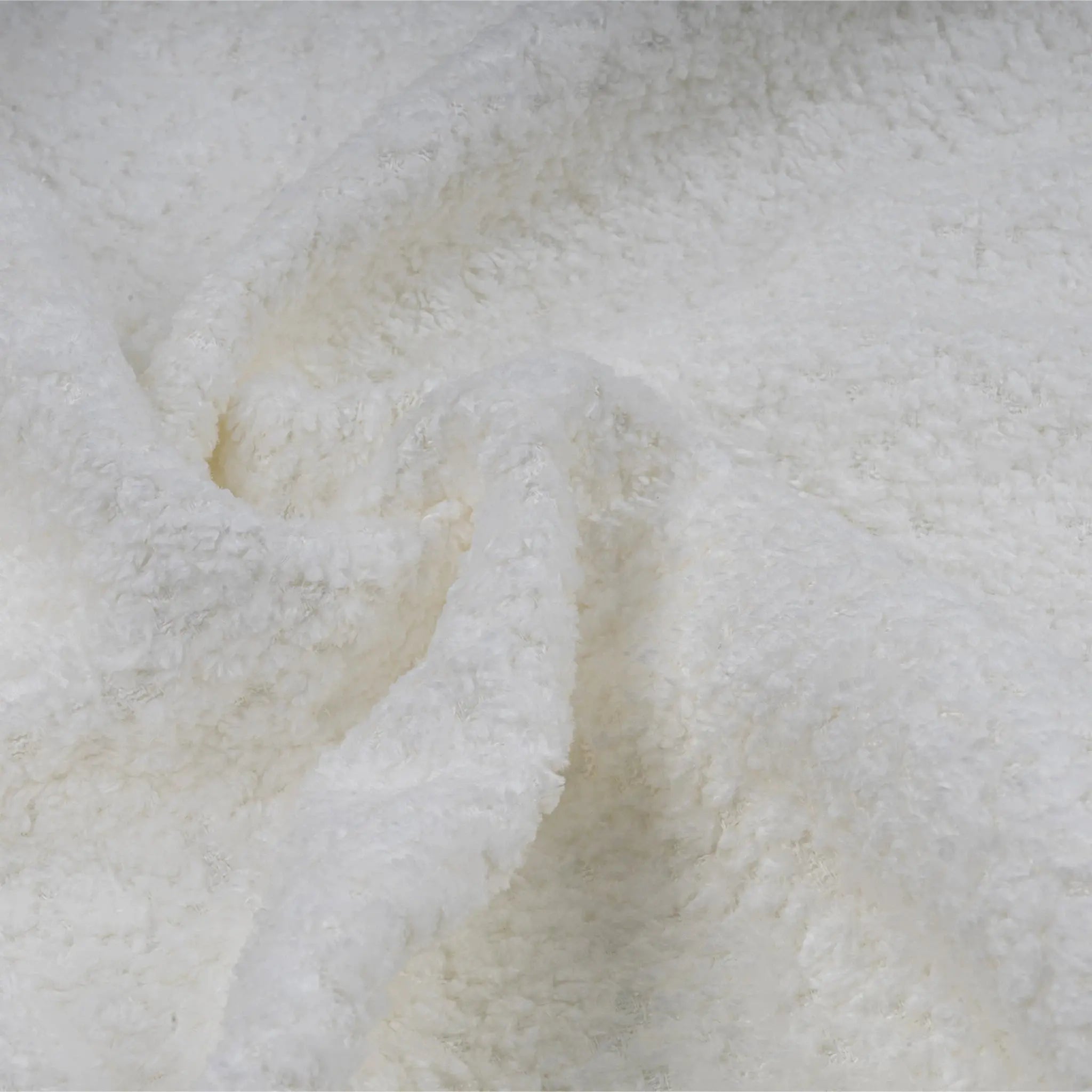 Cozy Chennile R008 Color 01 IDT