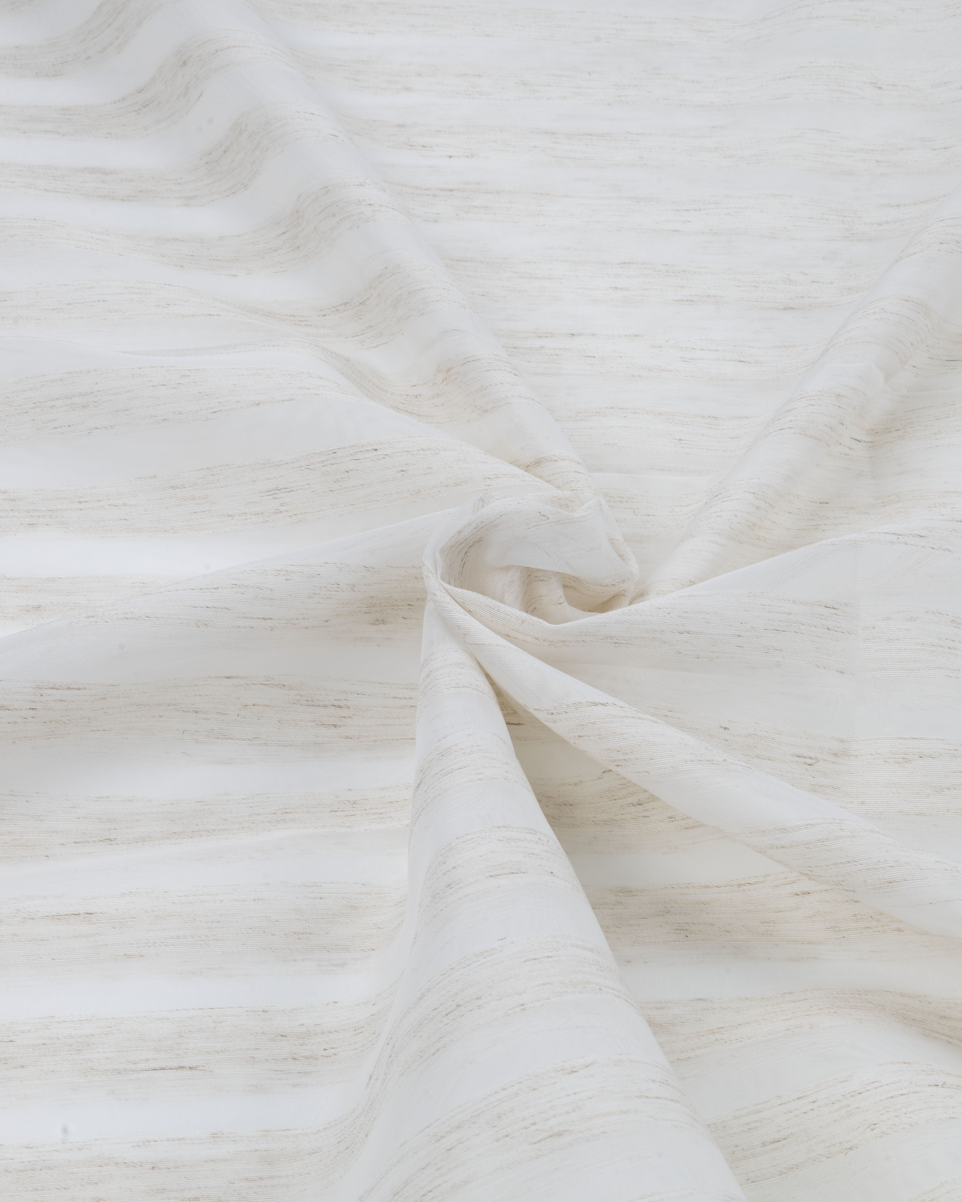 Venice Sheer 5210 - Cream IDT